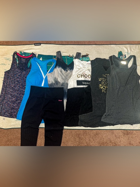 Tops - 🚵♀️ Lot of X-tra Small & Small Exercise Workout Women’s Athletic Clothes 🚵♀️